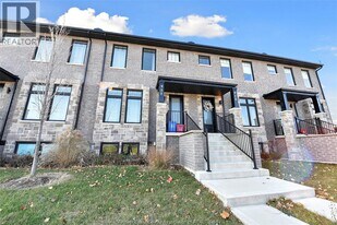 955 Walker Rd in Windsor, ON - Building Photo