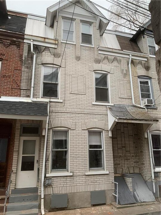 119 N Poplar St in Allentown, PA - Building Photo