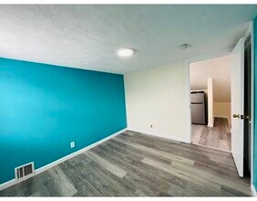 5 Parkdale St in Somerville, MA - Building Photo - Building Photo