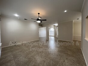 3412 Violet Ave in McAllen, TX - Building Photo - Building Photo