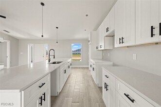 1422 NE 19th Pl in Cape Coral, FL - Building Photo - Building Photo