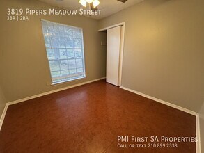 3819 Pipers Meadow St in San Antonio, TX - Building Photo - Building Photo