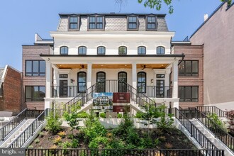 733 Euclid St NW in Washington, DC - Building Photo - Building Photo