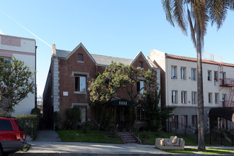 Burton Manor Apartments in Los Angeles, CA - Building Photo - Building Photo