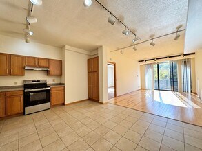 Shorewood Apartments in Madison, WI - Foto de edificio - Building Photo