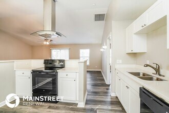124 NE 7th Ave in Cape Coral, FL - Building Photo - Building Photo