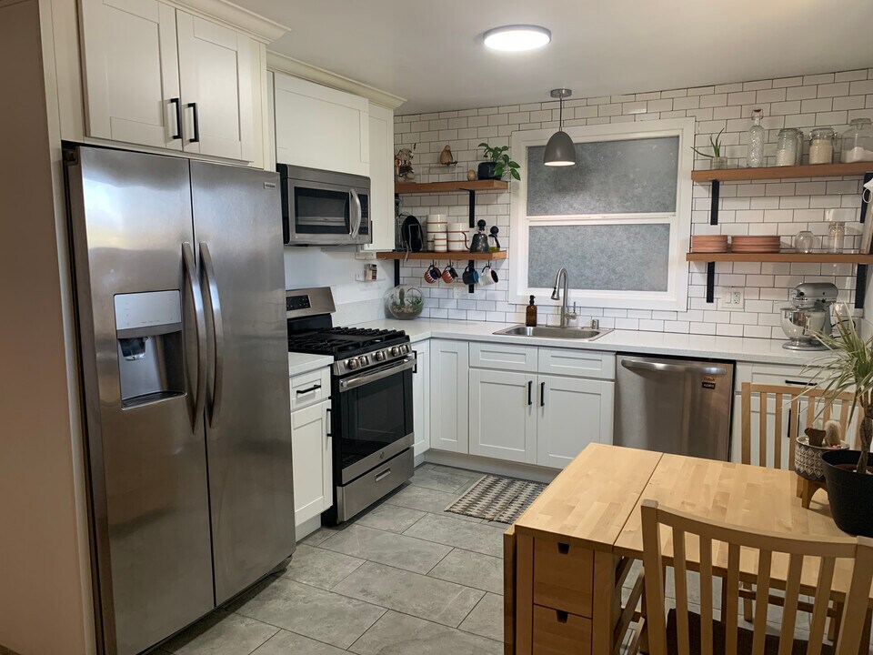 4201 W 159th St in Lawndale, CA - Building Photo