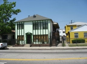 2817 W Vernon Ave in Los Angeles, CA - Building Photo