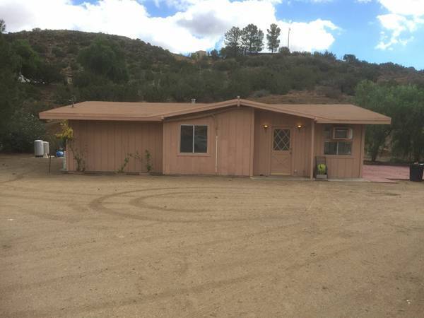 10160 Escondido Canyon Rd in Santa Clarita, CA - Foto de edificio