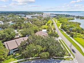 411 S Bayshore Blvd in Safety Harbor, FL - Building Photo - Building Photo