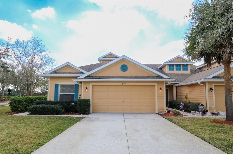 8987 Iron Oak Ave in Tampa, FL - Building Photo