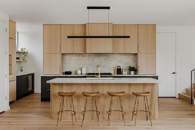 property at 303 W Elizabeth St