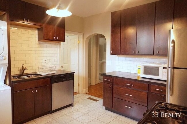 property at 2626 N Wilton Ave