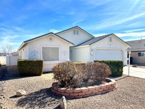 5086 College Trail in Kingman, AZ - Building Photo - Building Photo