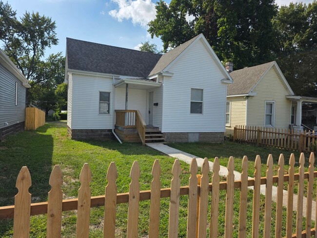 property at 1725 N 9th St