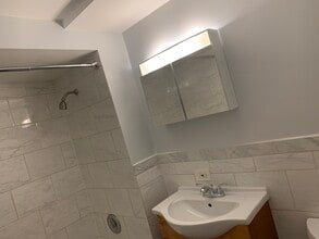 8027 W Foster Ln, Unit Garden North in Niles, IL - Foto de edificio - Building Photo