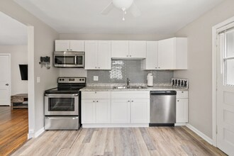 5424 Oakmont Cir in Nashville, TN - Foto de edificio - Building Photo