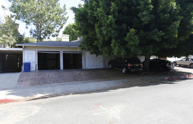 8271-8281 W Norton Ave in West Hollywood, CA - Building Photo - Building Photo