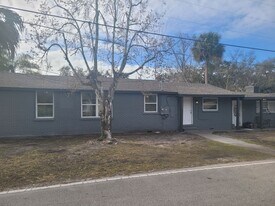 1320 S Oleander Ave in Sanford, FL - Building Photo