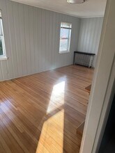 12 Forest Row, Unit 1 in Great Neck, NY - Building Photo - Building Photo