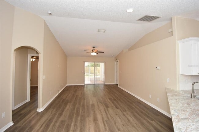 6 Seckel Ct in Palm Coast, FL - Building Photo - Building Photo