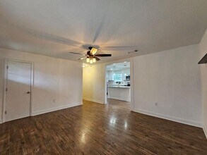 42 Marilyn Ave NW in Fort Walton Beach, FL - Foto de edificio - Building Photo