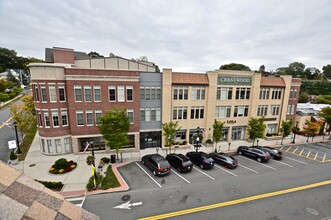 The Avenue at Crestwood in Tuckahoe, NY - Foto de edificio - Building Photo