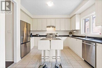 7 Palace St in Thorold, ON - Building Photo - Building Photo