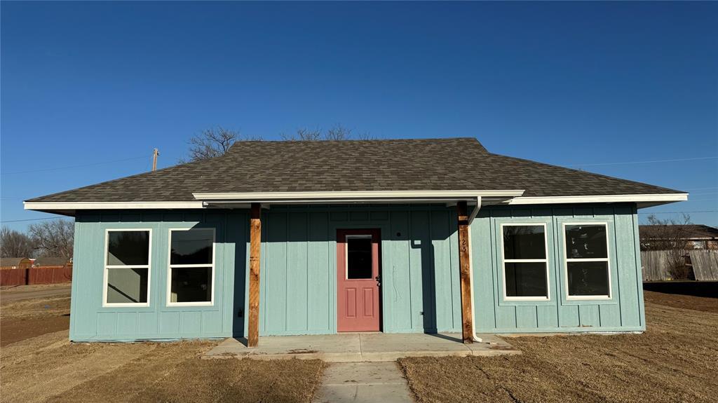 617 N 10th St in Chickasha, OK - Building Photo