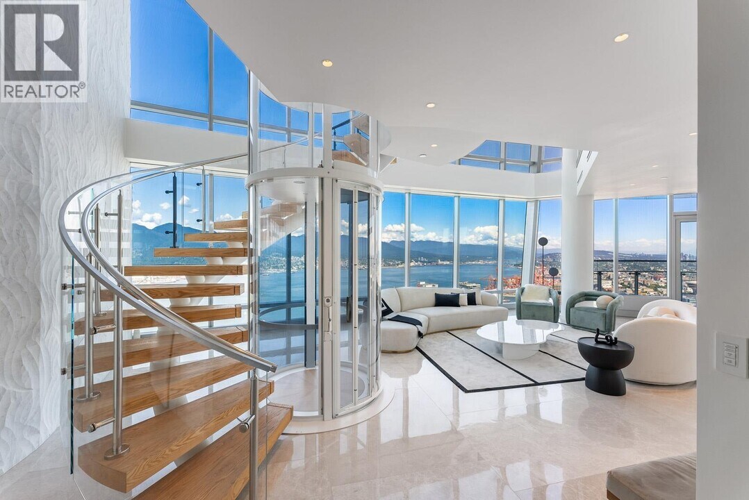 1151 W Georgia St in Vancouver, BC - Building Photo