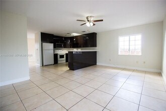 15650 NW 39th Ct in Opa Locka, FL - Building Photo - Building Photo