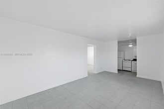 126 SW 18th Ave in Miami, FL - Building Photo - Building Photo