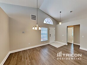 6926 Waterbrook Ct in Gibsonton, FL - Foto de edificio - Building Photo