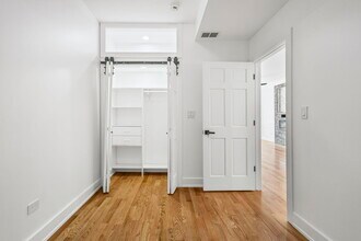 3934 N Sawyer Ave, Unit 1 in Chicago, IL - Building Photo - Building Photo