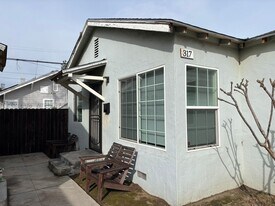 311-319 N Park Ave in Fresno, CA - Building Photo