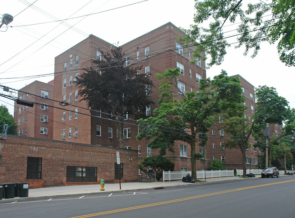 The Surrey Strathmore - Abbey/Berkley/Croydon in White Plains, NY - Building Photo