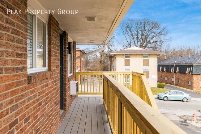 611 Riverview Dr-Unit -2 Bedroom flat in Columbus, OH - Building Photo - Building Photo