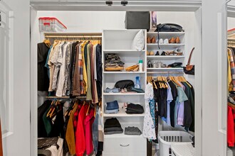 5219 N Winthrop Ave, Unit 2N in Chicago, IL - Foto de edificio - Building Photo