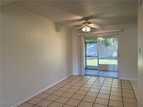 1057 Southdale Rd in Ft. Myers, FL - Building Photo - Building Photo