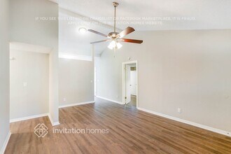 10104 Enchanted Oaks Ct in Tampa, FL - Building Photo - Building Photo