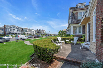 10 Chicago Blvd in Sea Girt, NJ - Building Photo - Building Photo