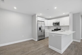 204 Central St in Avon, MA - Building Photo - Building Photo