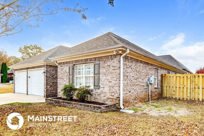 140 Camellia Ln in Pell City, AL - Foto de edificio - Building Photo