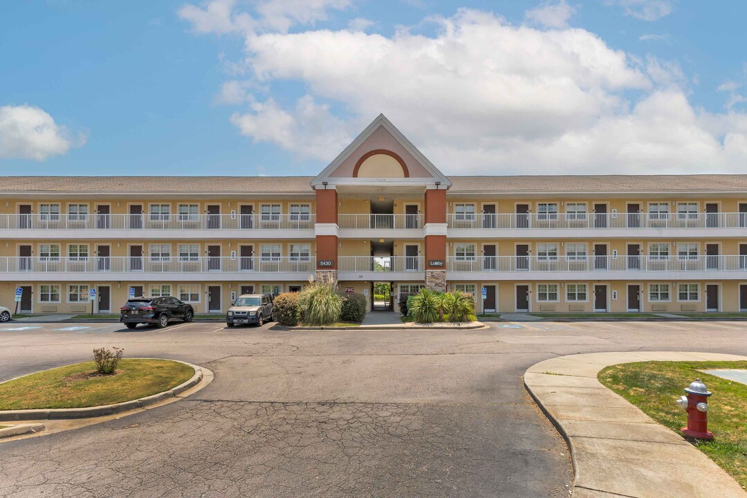 Extended Stay America in Columbia, SC - Building Photo