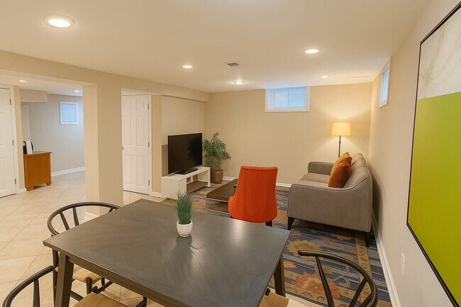 2804 Greenway Blvd in Falls Church, VA - Building Photo - Building Photo