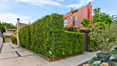 804 Westmount Dr in West Hollywood, CA - Building Photo - Building Photo