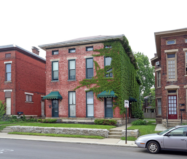 623-625 Oak St in Columbus, OH - Foto de edificio - Building Photo