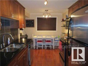 10160-10183 83 Ave NW in Edmonton, AB - Building Photo - Building Photo