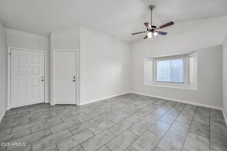 1813 E Grandview Rd in Phoenix, AZ - Building Photo - Building Photo