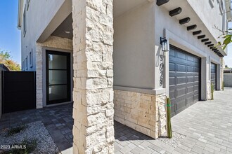 902 W Hazelwood St-Unit -B in Phoenix, AZ - Building Photo - Building Photo